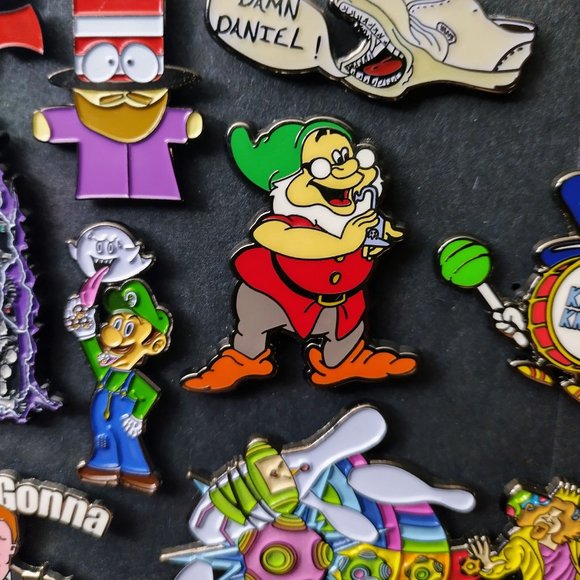 Whimsical Smoker Pin (Limited Edition 100. Heady Hat Enamel Rare Dab 710 420) - Picture 1 of 3